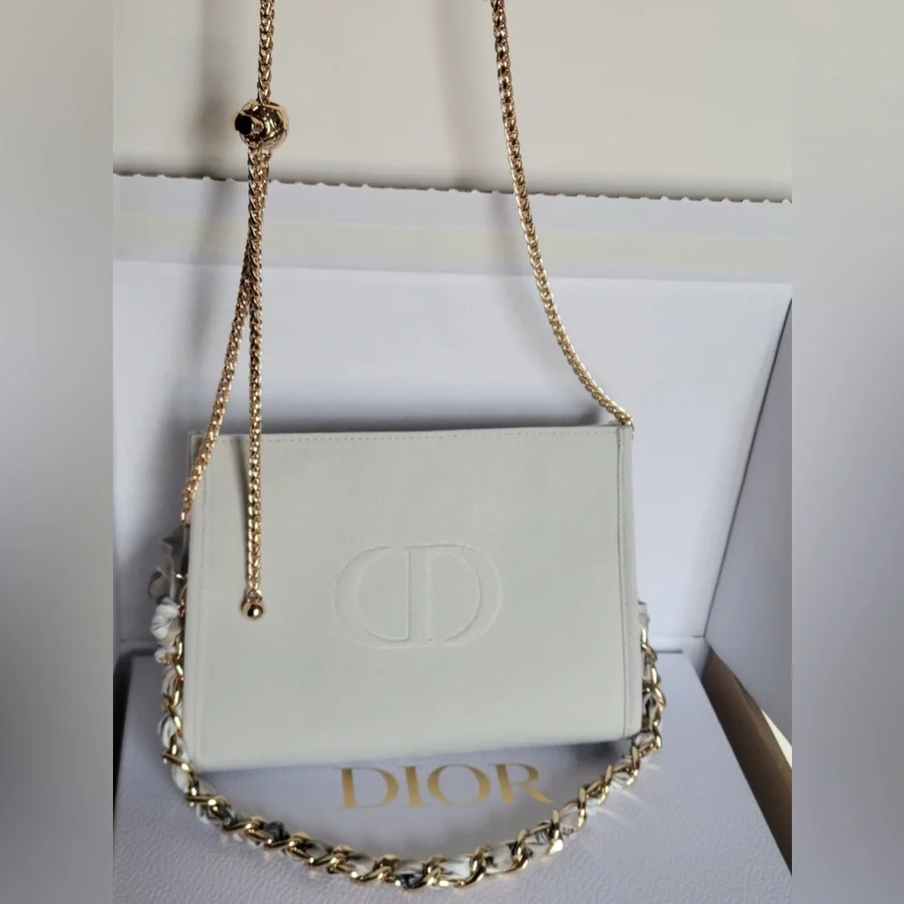 Dior Gray Beauty Pouch - Picture 3 of 7